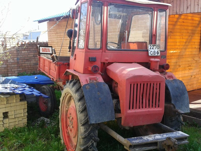 Машина на тракторе т16