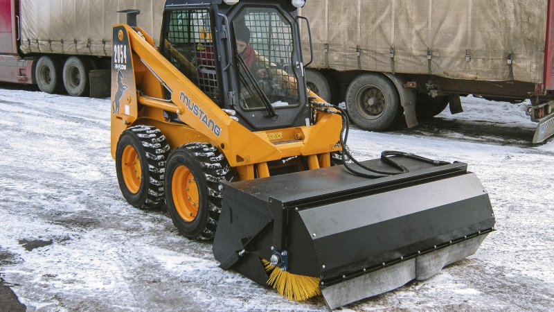 Подметальная щетка на JCB 3cx