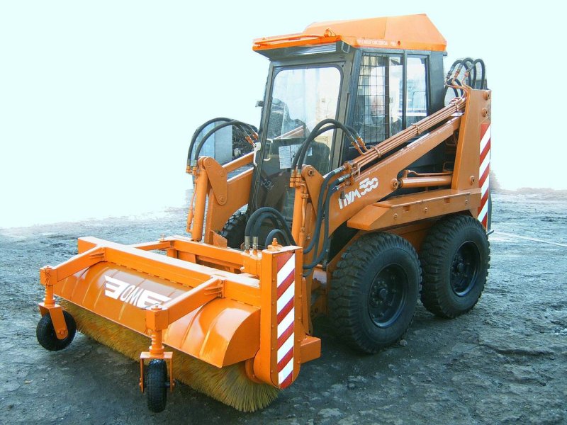 МКСМ 800 щетка дорожная