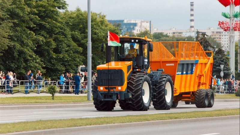 Новый трактор Амкодор