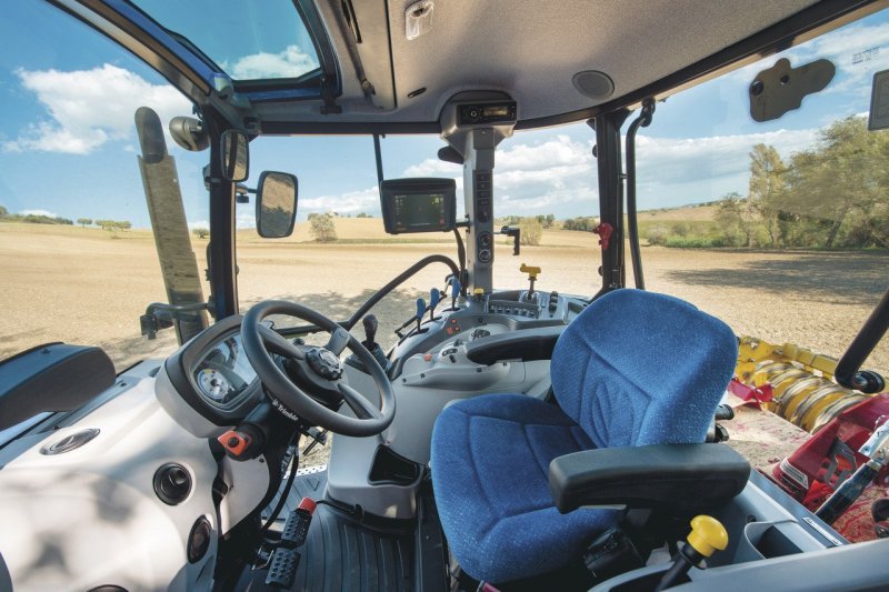 New Holland t5 кабина