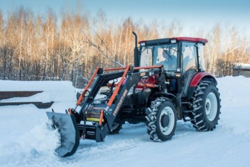 Погрузчик фронтальный frontlift м 1600