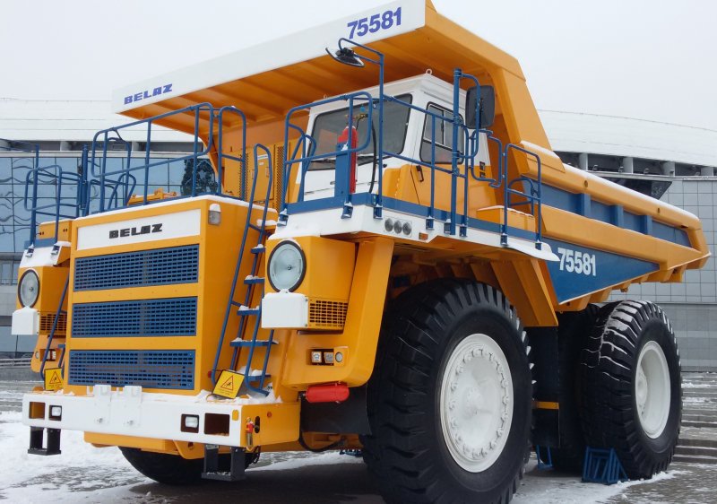 БЕЛАЗ 75583