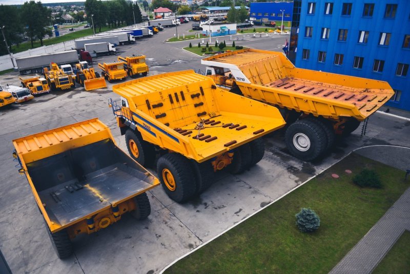 БЕЛАЗ-75710 вес