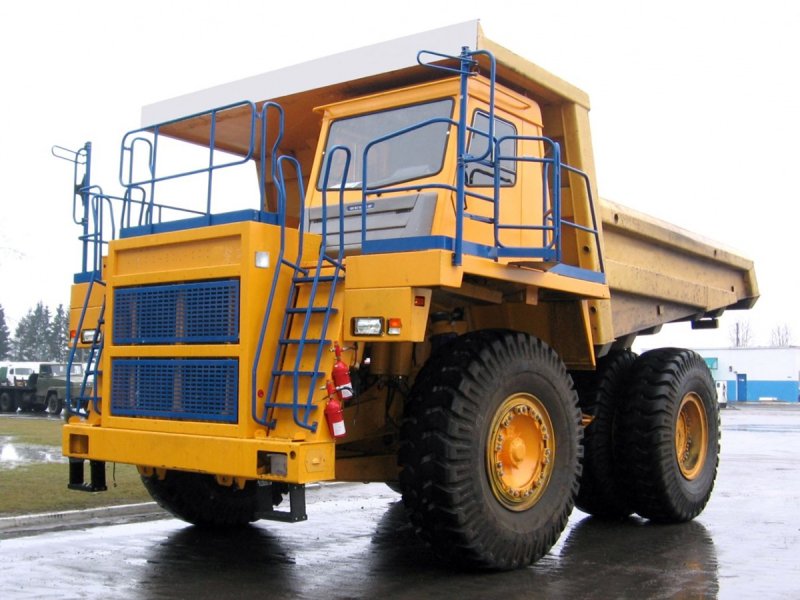 Самосвал БЕЛАЗ 7555 В
