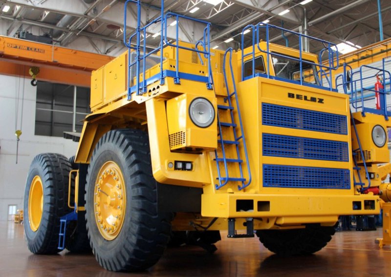 БЕЛАЗ 7512