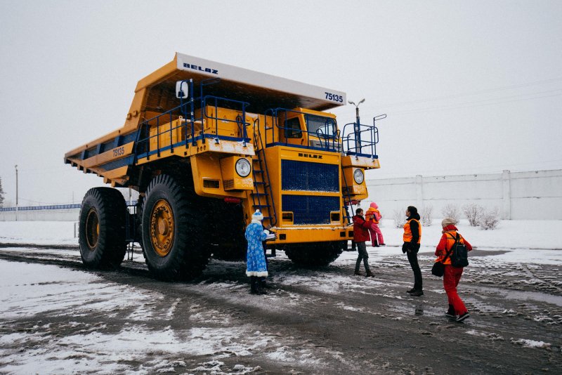 БЕЛАЗ 75174