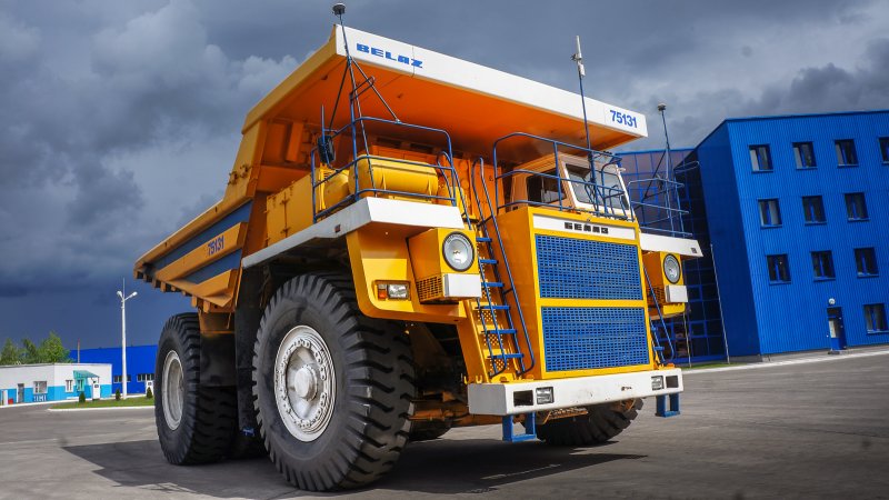 БЕЛАЗ-75131 самосвал