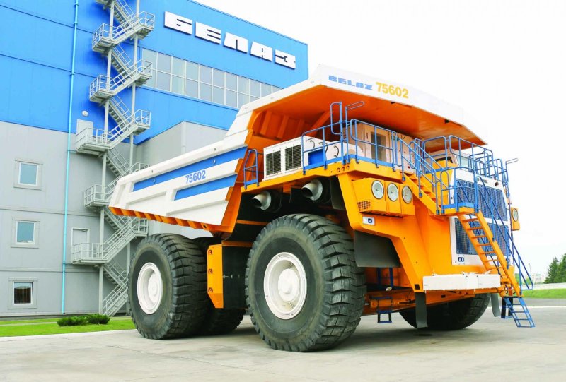 БЕЛАЗ 7560