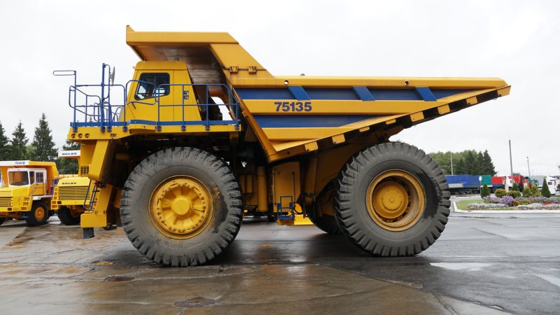 БЕЛАЗ 75131 колесо