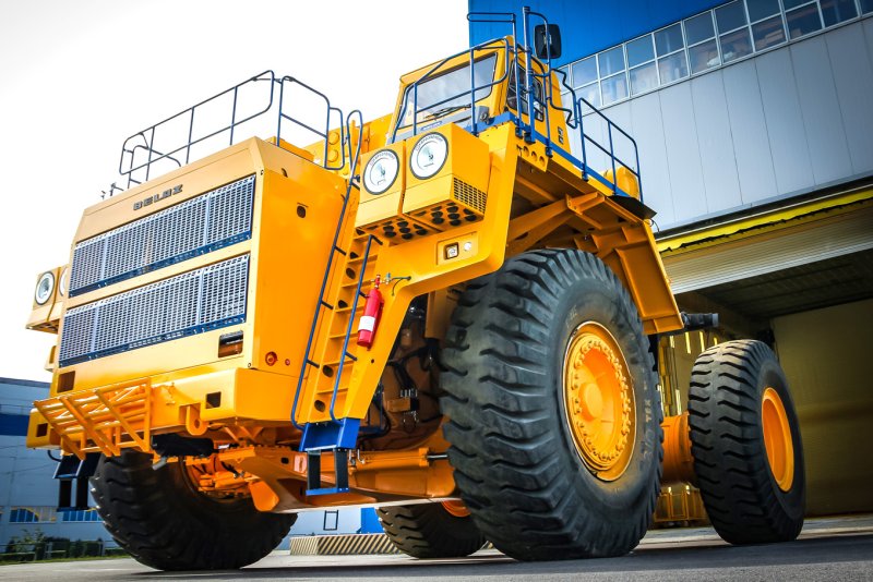 БЕЛАЗ 7530