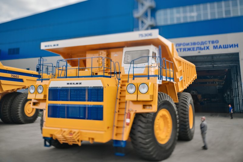 БЕЛАЗ 750 тонн