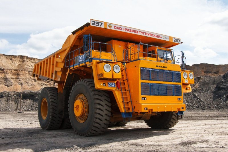 БЕЛАЗ 75306