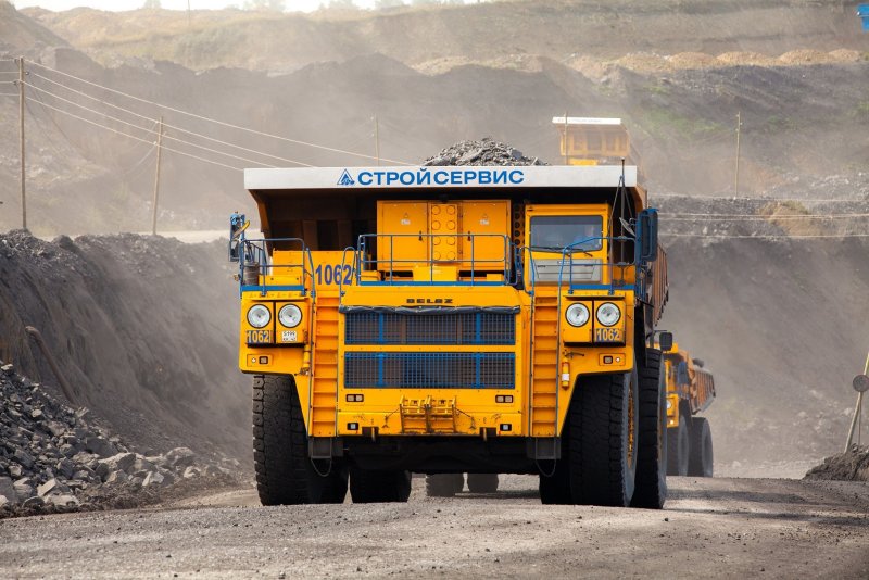 БЕЛАЗ 75306