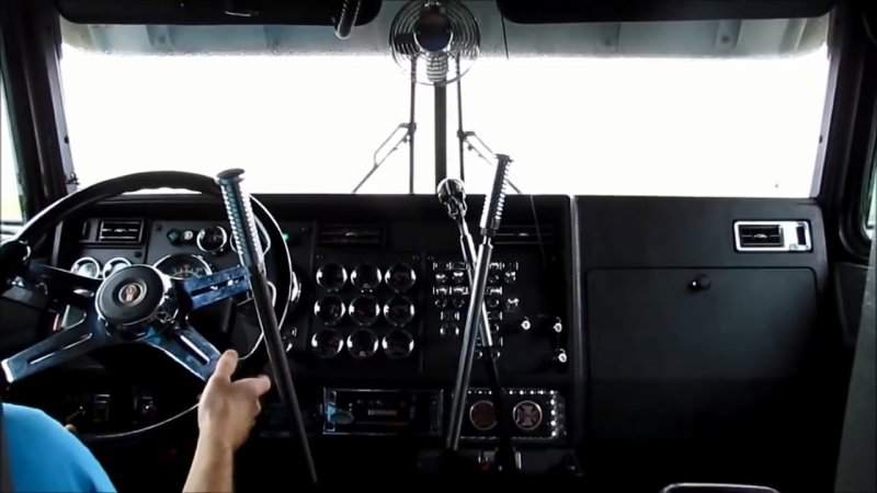 Kenworth w900l 3 Stick shifting