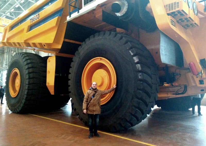 БЕЛАЗ 75121