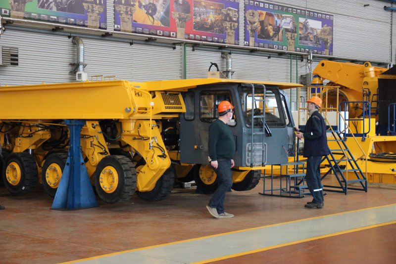 БЕЛАЗ 150 тонн