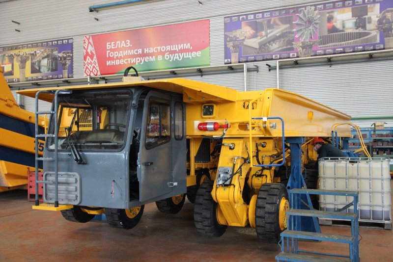 БЕЛАЗ 79211 Размеры
