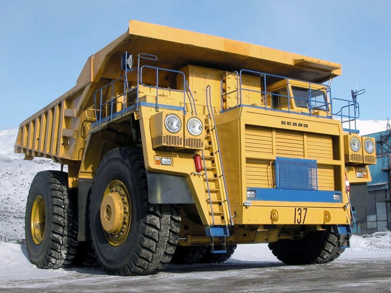 БЕЛАЗ 75600