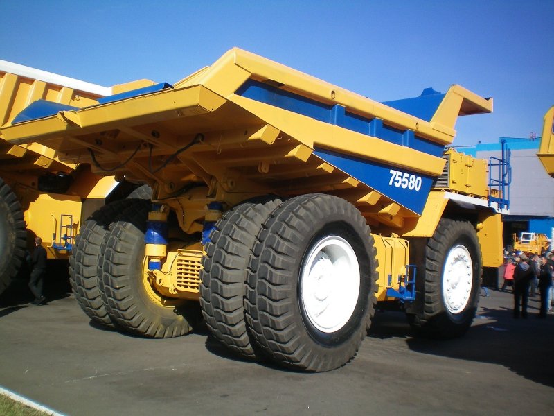 БЕЛАЗ-75570 самосвал