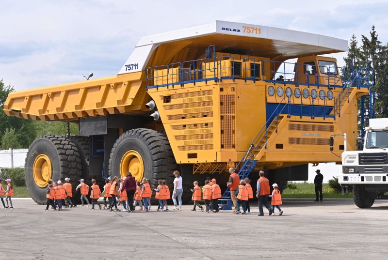 БЕЛАЗ 2022