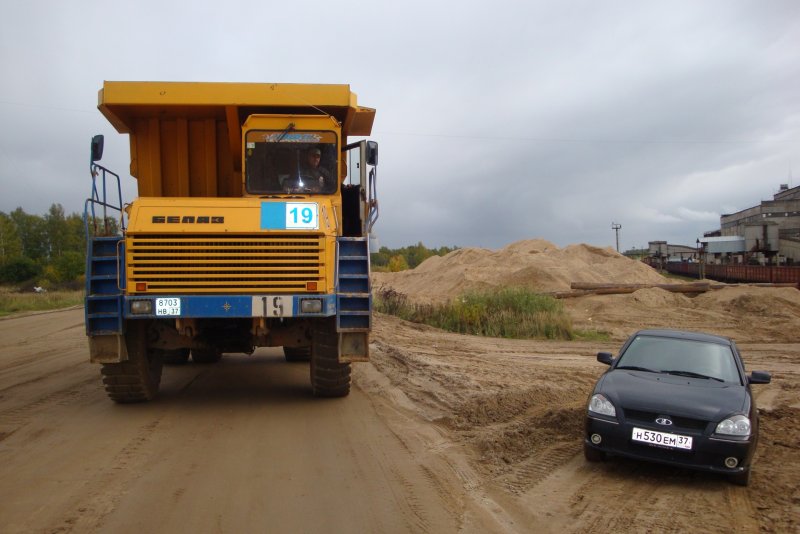 БЕЛАЗ И КАМАЗ
