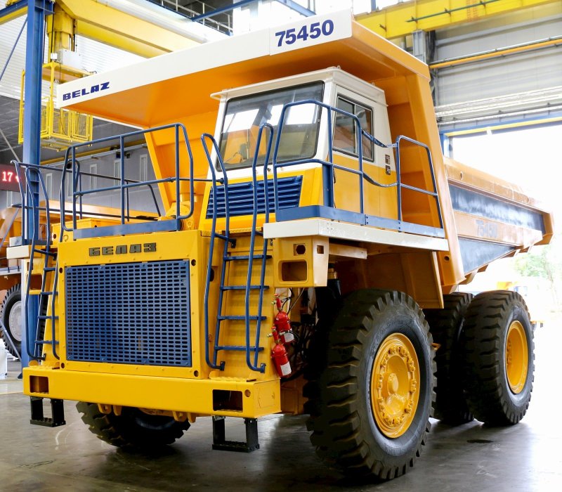БЕЛАЗ 75454