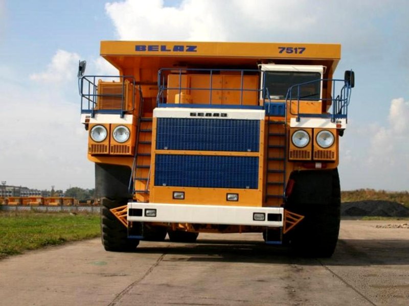 БЕЛАЗ 75174