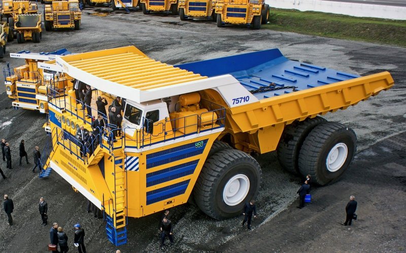 БЕЛАЗ-75710