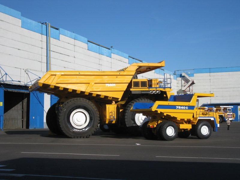 БЕЛАЗ 125 тонн