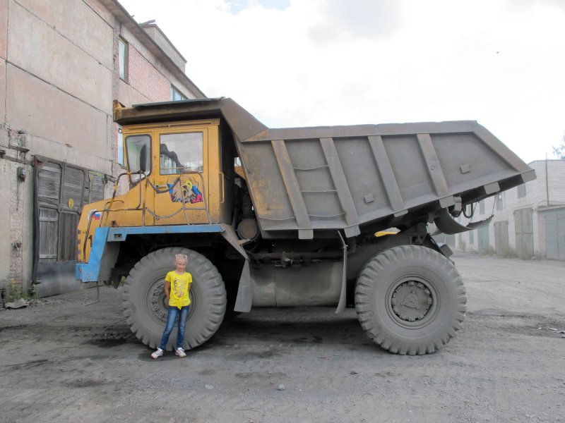 БЕЛАЗ 75 306