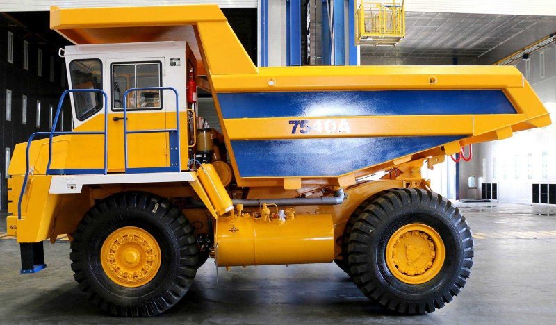 Карьерный самосвал БЕЛАЗ-7540в