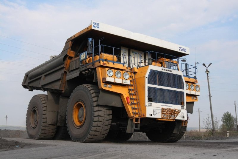 БЕЛАЗ 7560