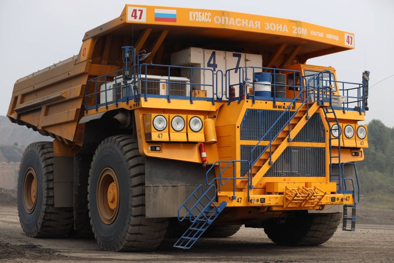 БЕЛАЗ 75605