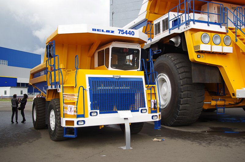 БЕЛАЗ 75110