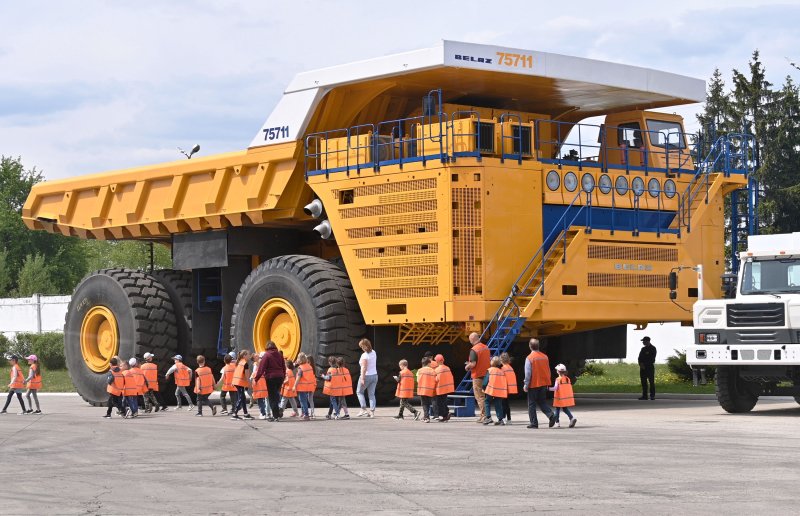 БЕЛАЗ 90 тонн
