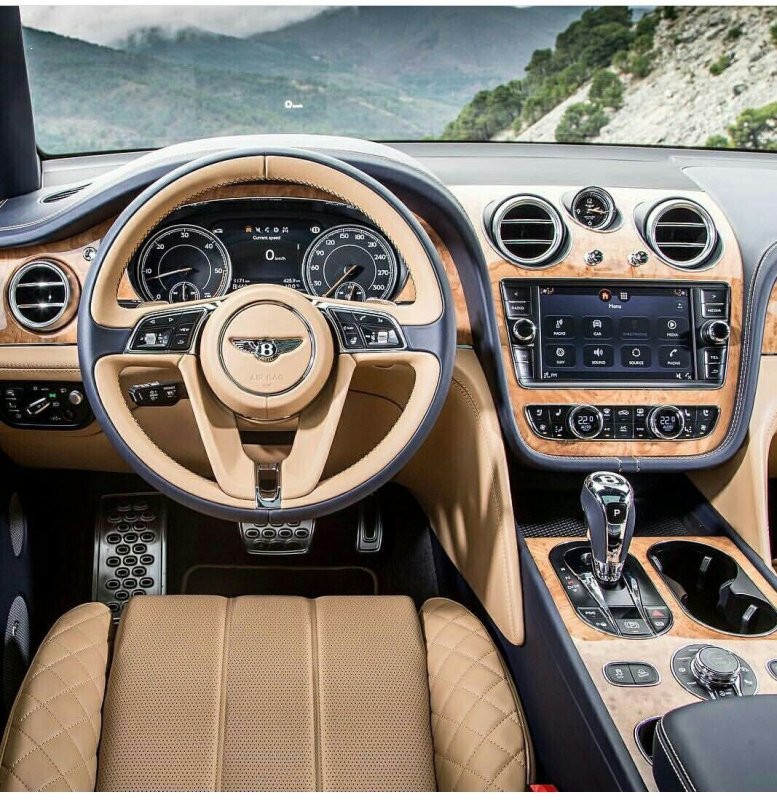 Bentley Bentayga 2018 салон