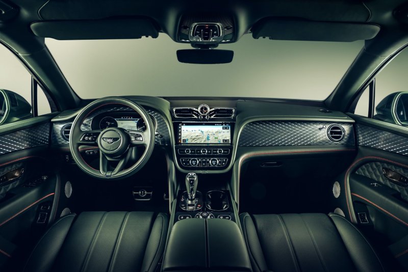 Новый Bentley Bentayga 2021