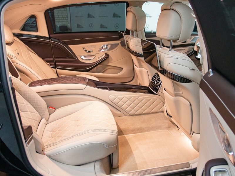 Mercedes-Benz s 560 Maybach