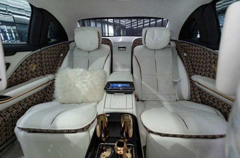 Mercedes Maybach 2022 салон