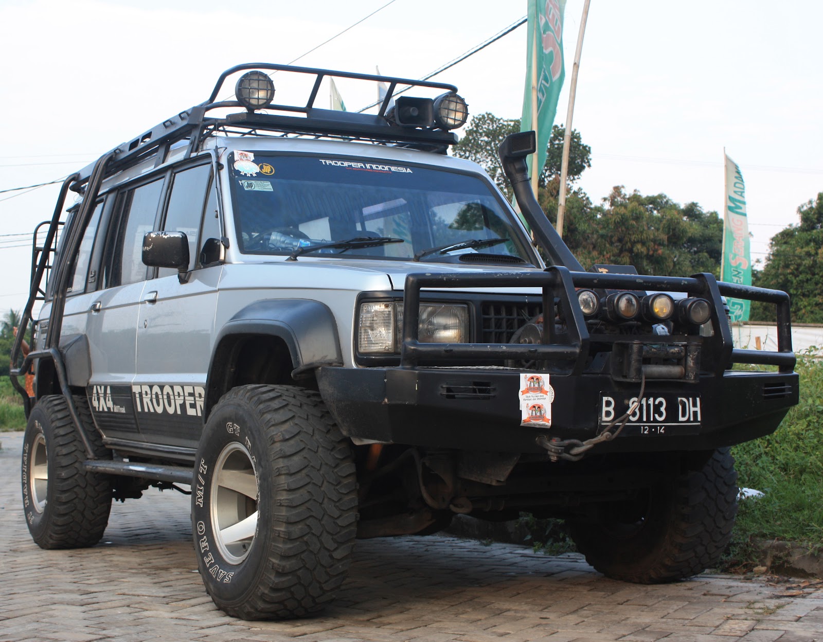 Isuzu Bighorn off Road