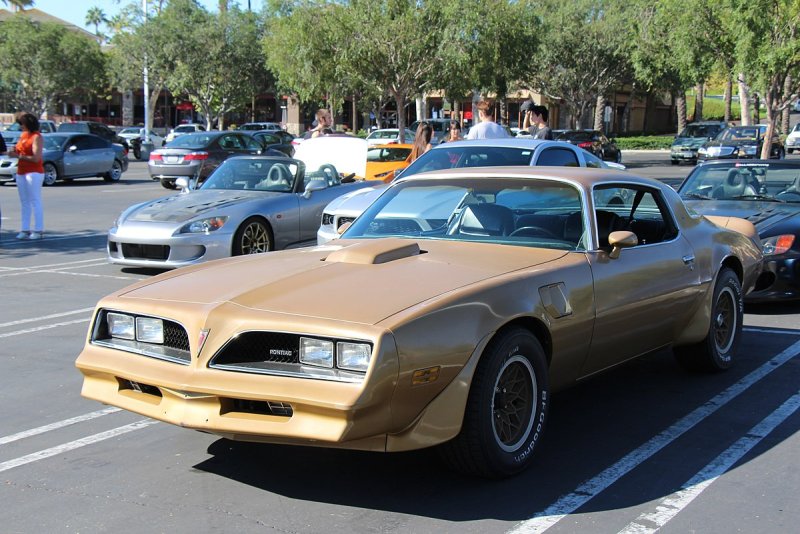 Pontiac Firebird 2