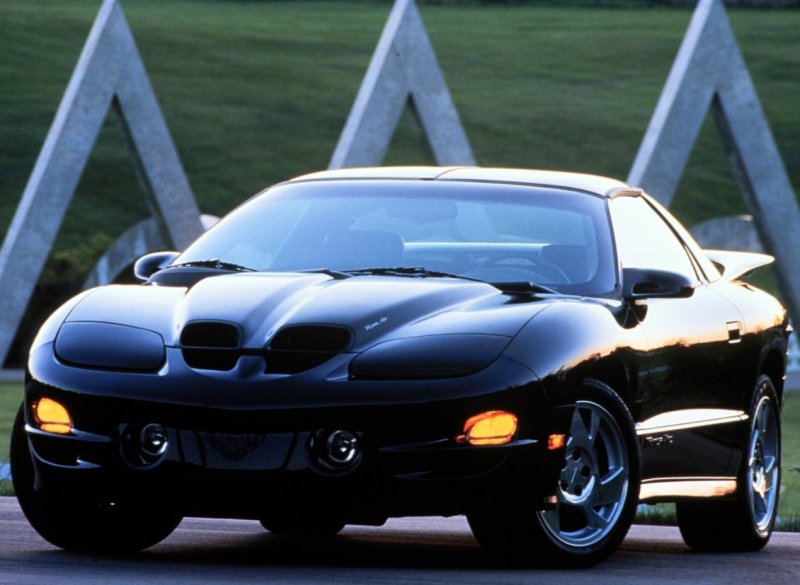 Pontiac Firebird 2000