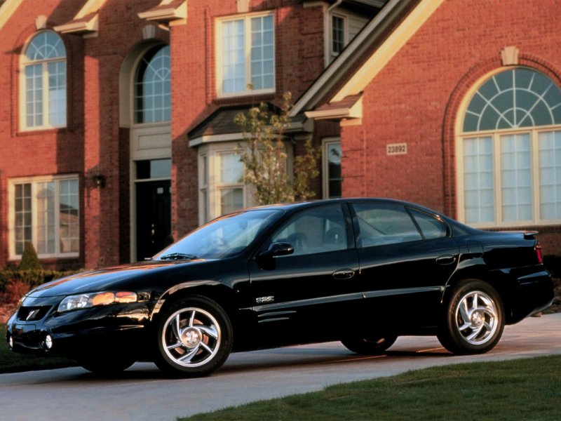 Pontiac Bonneville 2000 года