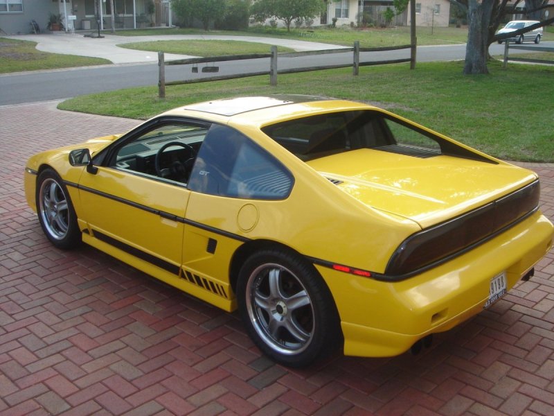 Pontiac Fiero Porsche