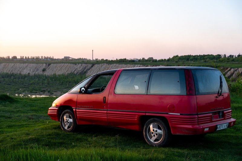 Минивэн Pontiac Trans Sport