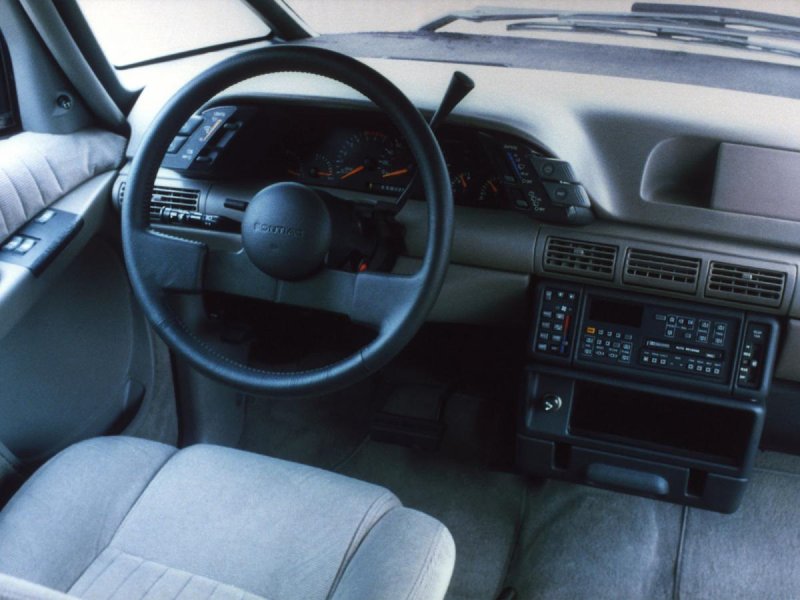 Pontiac Trans Sport se 1990 салон
