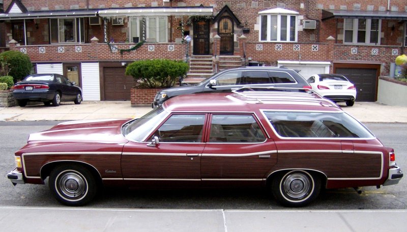 Pontiac Catalina Safari 1975