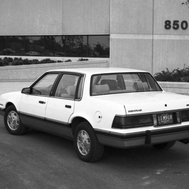 Pontiac 6000 1983