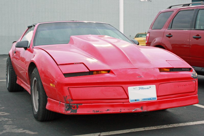 Pontiac Firebird красный